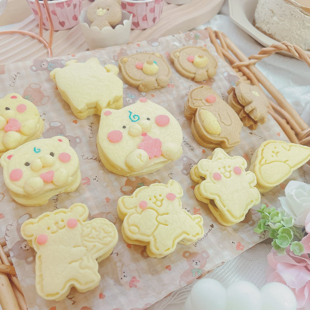 kieu_nr_'s tweet photo. - ̗̀ 𝙷𝙰𝙿𝙿𝚈 𝙱𝙸𝚁𝚃𝙷𝙳𝙰𝚈  ̖́-🤍

🧸毎年好評のガナッシュサンド
🧸初挑戦のわんちゃんのクランチチョコ！
立体的なのかわいい！
🧸チョコチップマフィン
🧸チーズケーキが好きな人へ作ったアールグレイのチーズケーキ ロータクッキー使ったらすごく濃厚になった！

 #バレンタイン https://t.co/Z6tPsvZ7Dy