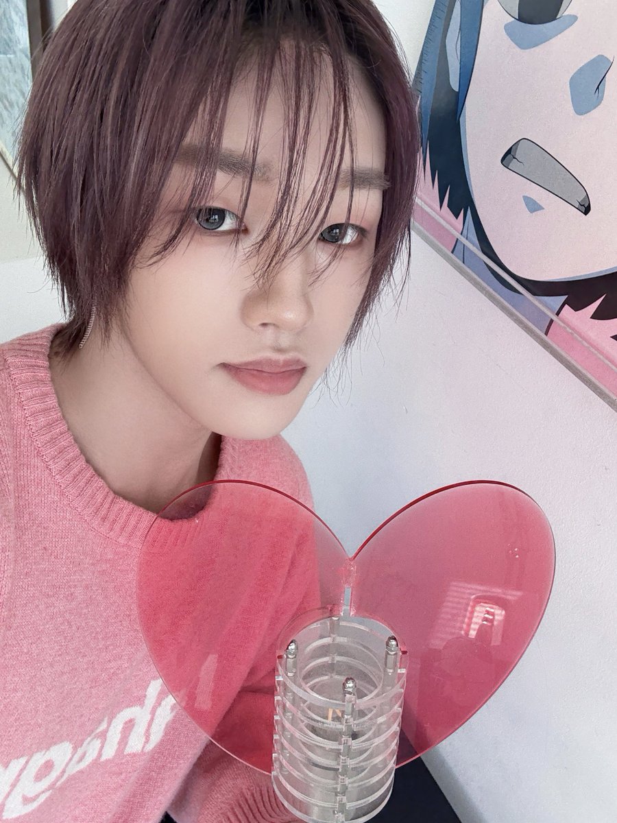 AM8IC_MEMBER's tweet photo. [🦊💬] ♡+♡=♡²

#AM8IC #엠빅 #エムビック
#SAHO #사호 #サホ #斯皓 https://t.co/dXq94EtMNK