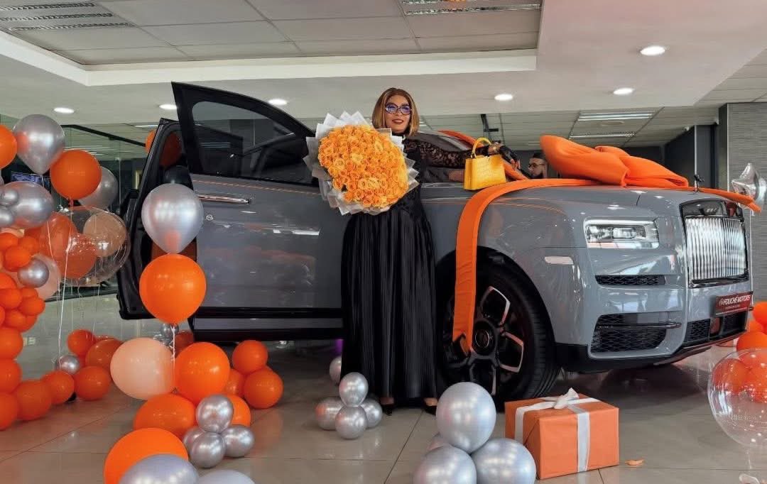 Triphonia Mpinganjira has unveiled a brand new Rolls-Royce Cullinan Black Badge on her birthday. 🙌🏽
