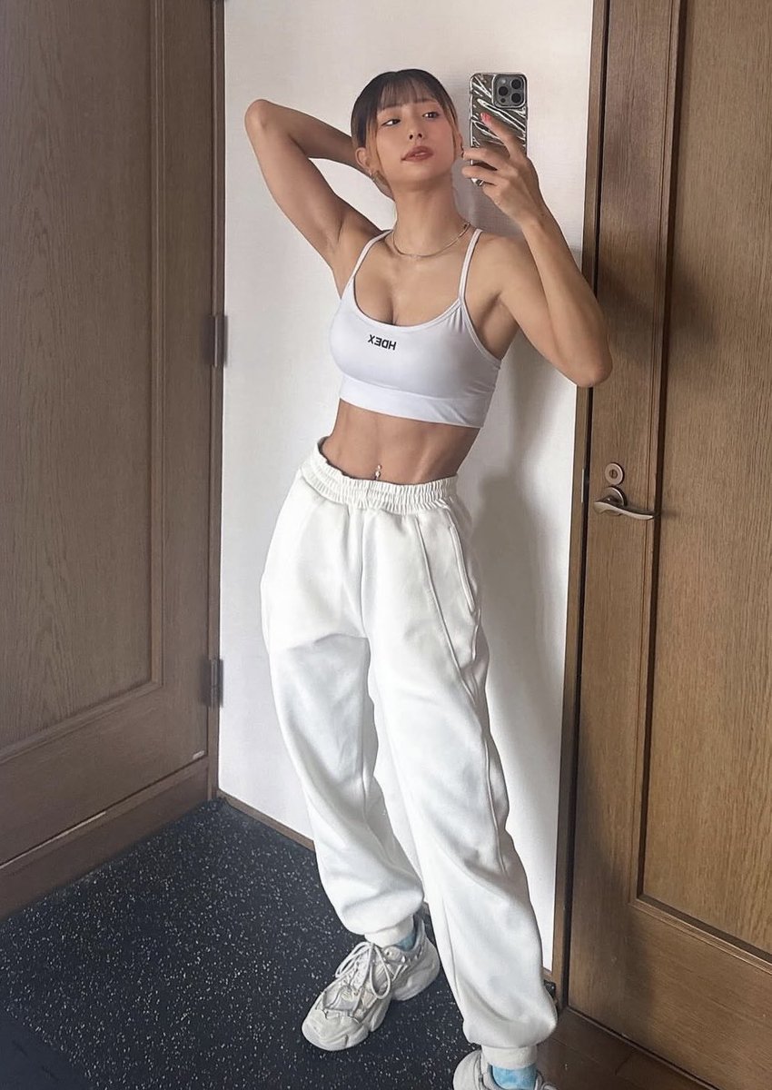 ヨシコ！！！ tweet media