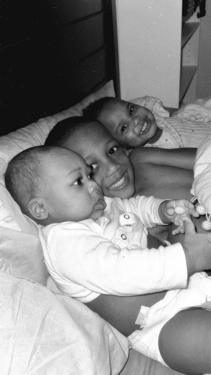SimplyMarie_xo's tweet photo. My heart, in three parts 🩵🩷💙 https://t.co/xhR93gOJCZ