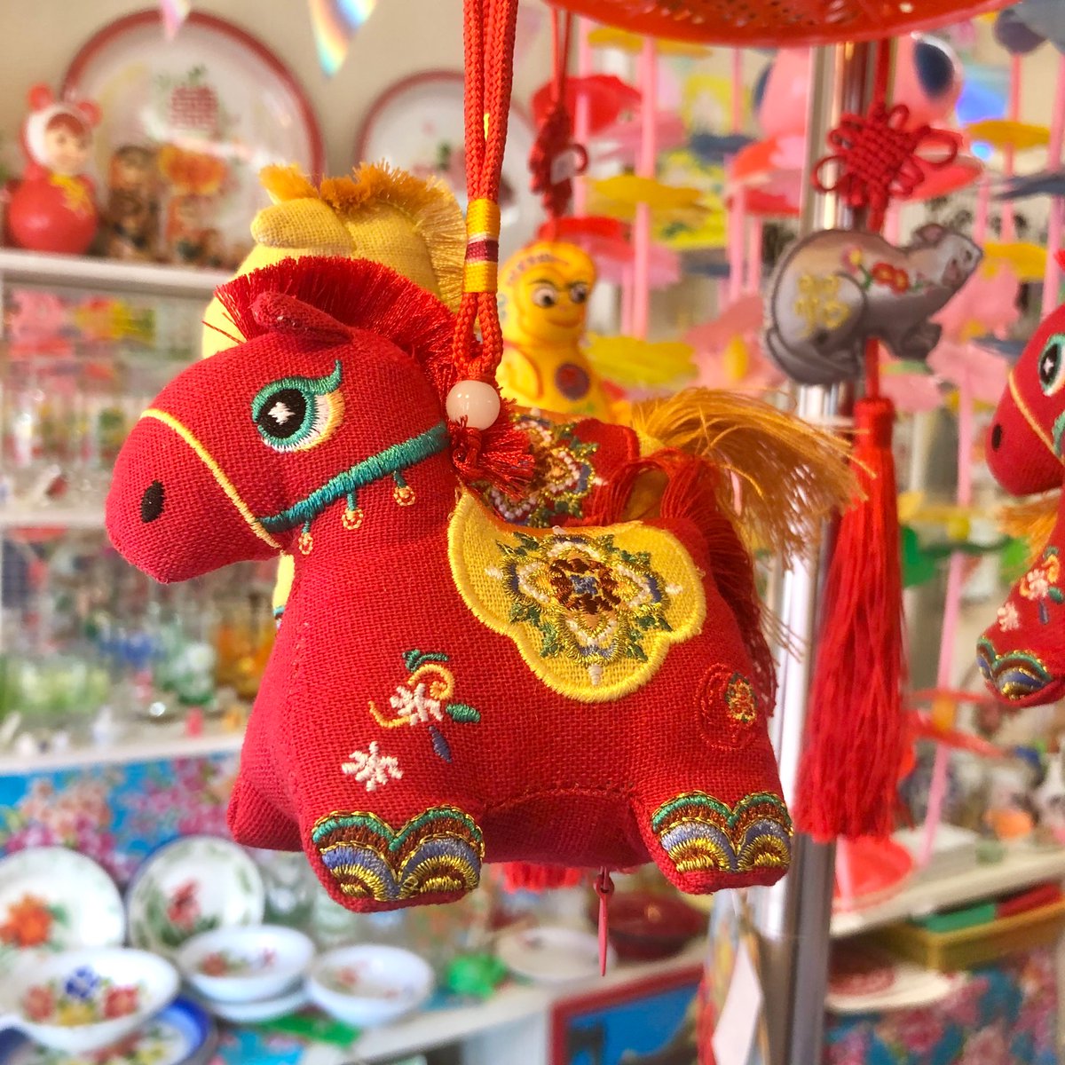 可愛いデッドストックのお子様茶碗や中華風の飾り物などを通販に載せました☺️
よろしくお願いします🙇‍♀️