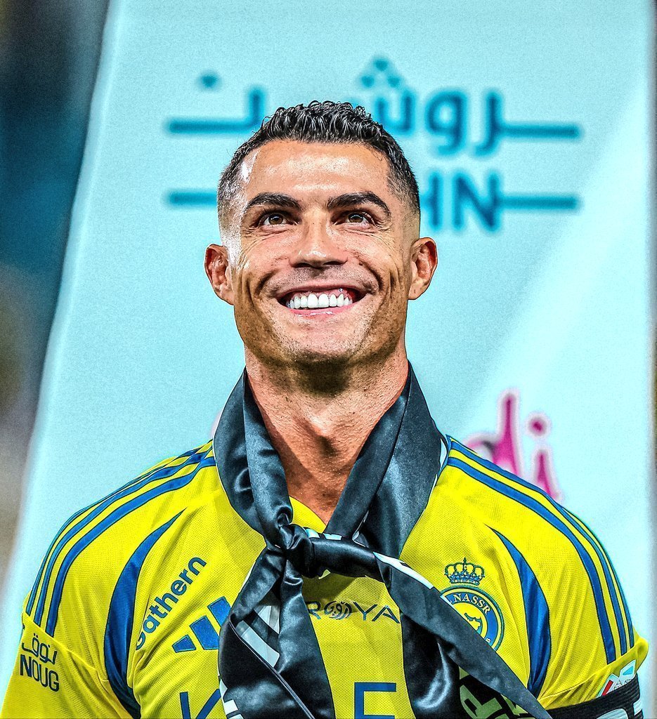 🚨 41 YEARS OLD CRISTIANO RONALDO PLAYS FOOTBALL TODAY.
