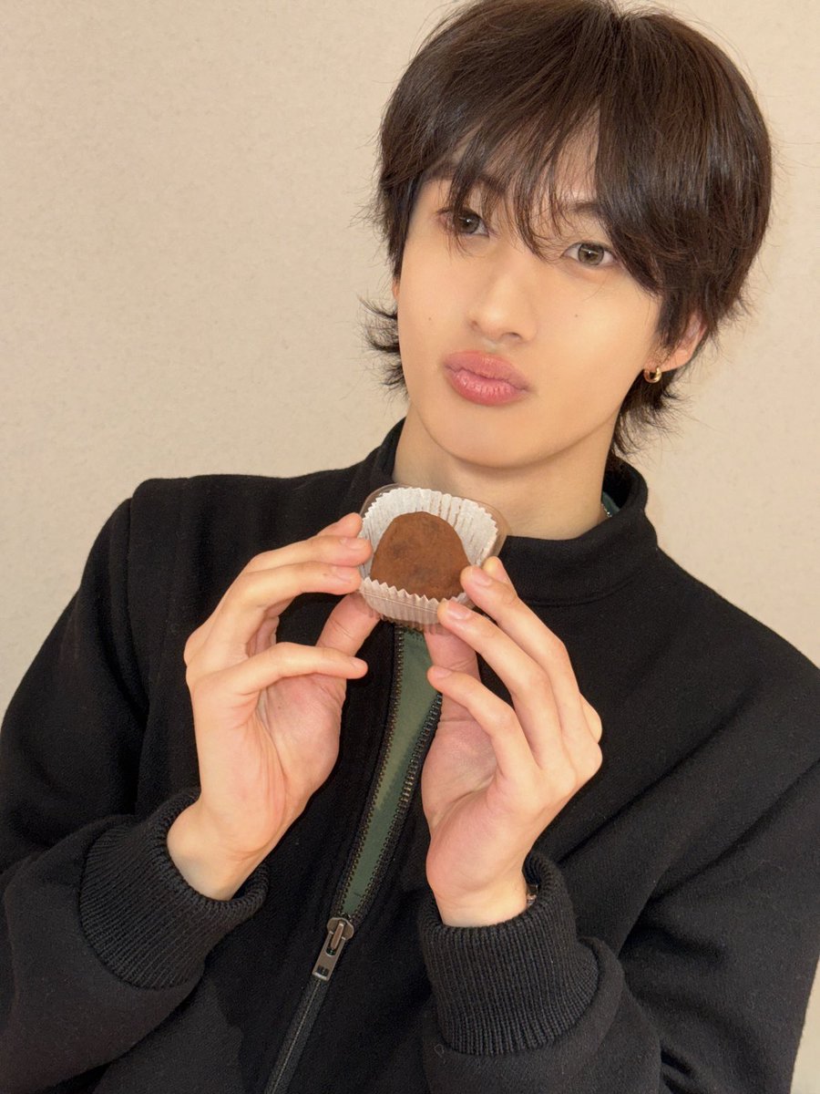 antonisbabo's tweet image. 뽀뽀해버릴까