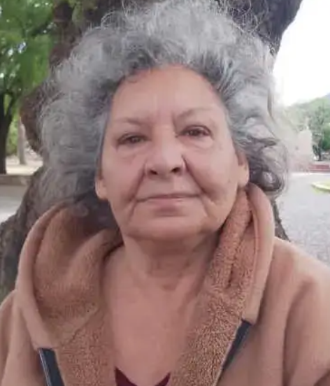Alejandra Beatriz Theiler desapareció el 10/2/26 en Capilla del Monte. provincia de Córdoba capital. Estatura 1,69. Vestía remera roja, pantalón beige, zapatos marrones y cartera blanca. Por favor compartir y avisar #Urgente al☎️3548-435879, 101 o 911

#CapillaDelMonte #Cordoba