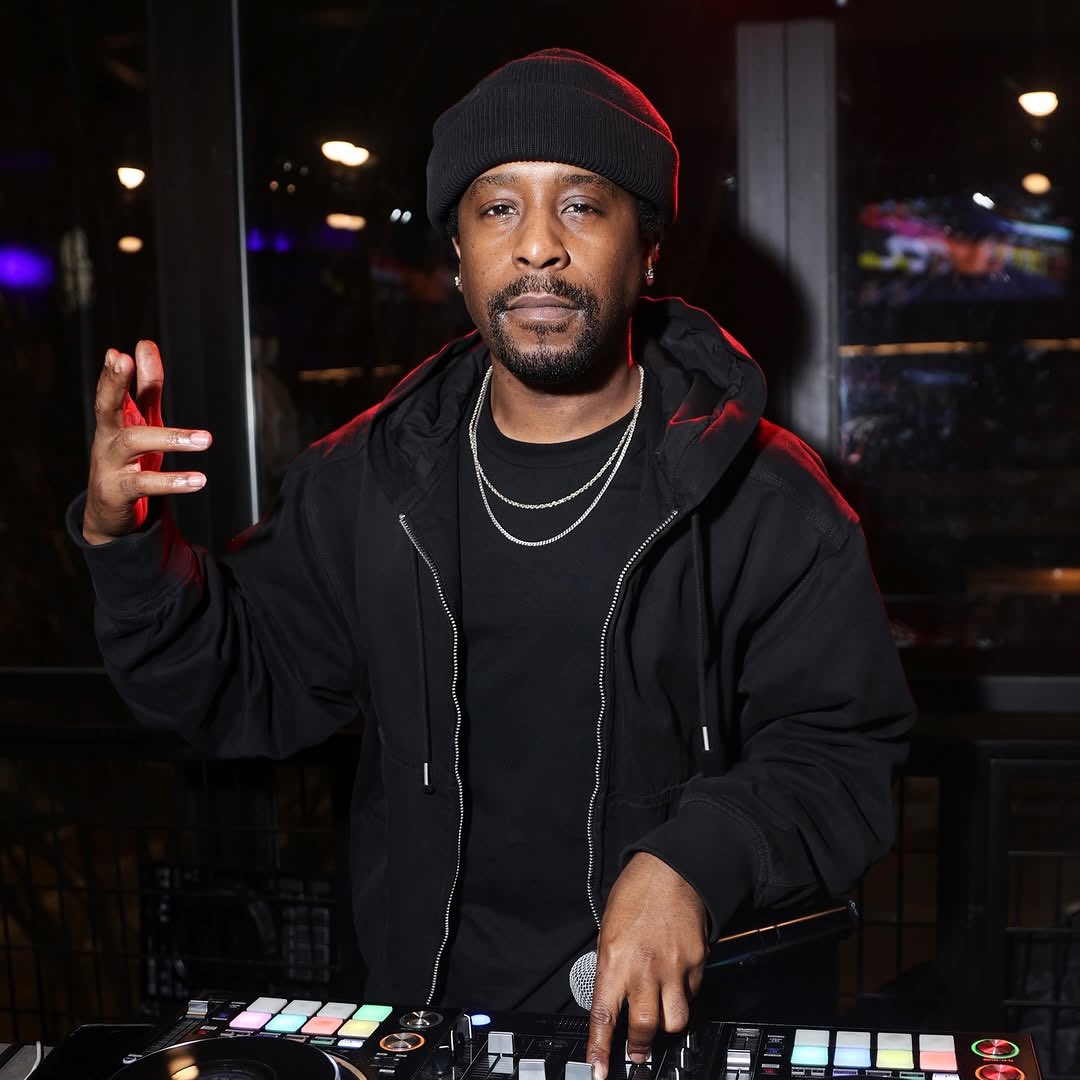 #TheMileHighClub tweet media