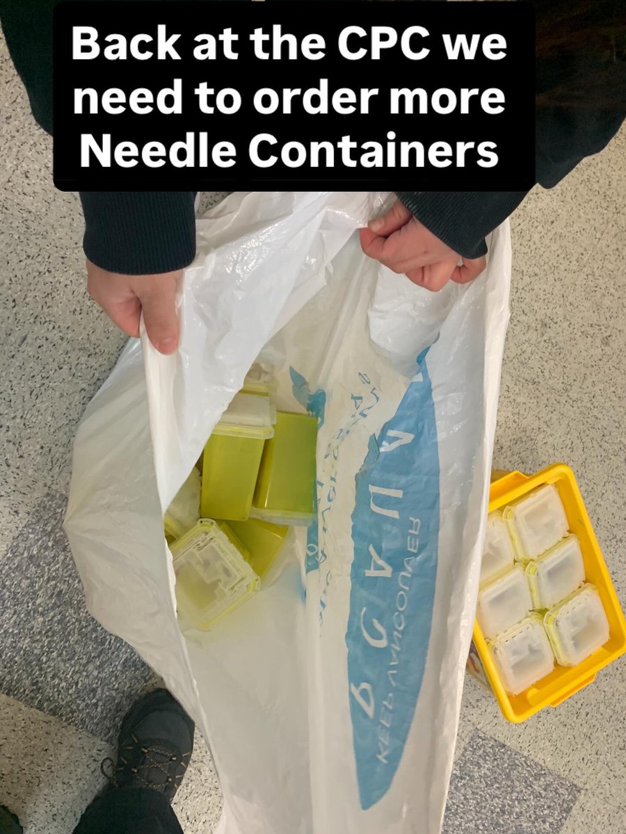 CollingwoodcpcC's tweet photo. @CollingwoodCPC
Thanks to our #Team #MountPleasant for doing โdouble dutyโ by patrolling our #MountPleasant and
#CommercialDrive communities.
They dealt with so many issues and collected 31+ Needles.
Well done.
Our CPC supports Programs that brings Results to the Community. https://t.co/PcKQxs8rBu