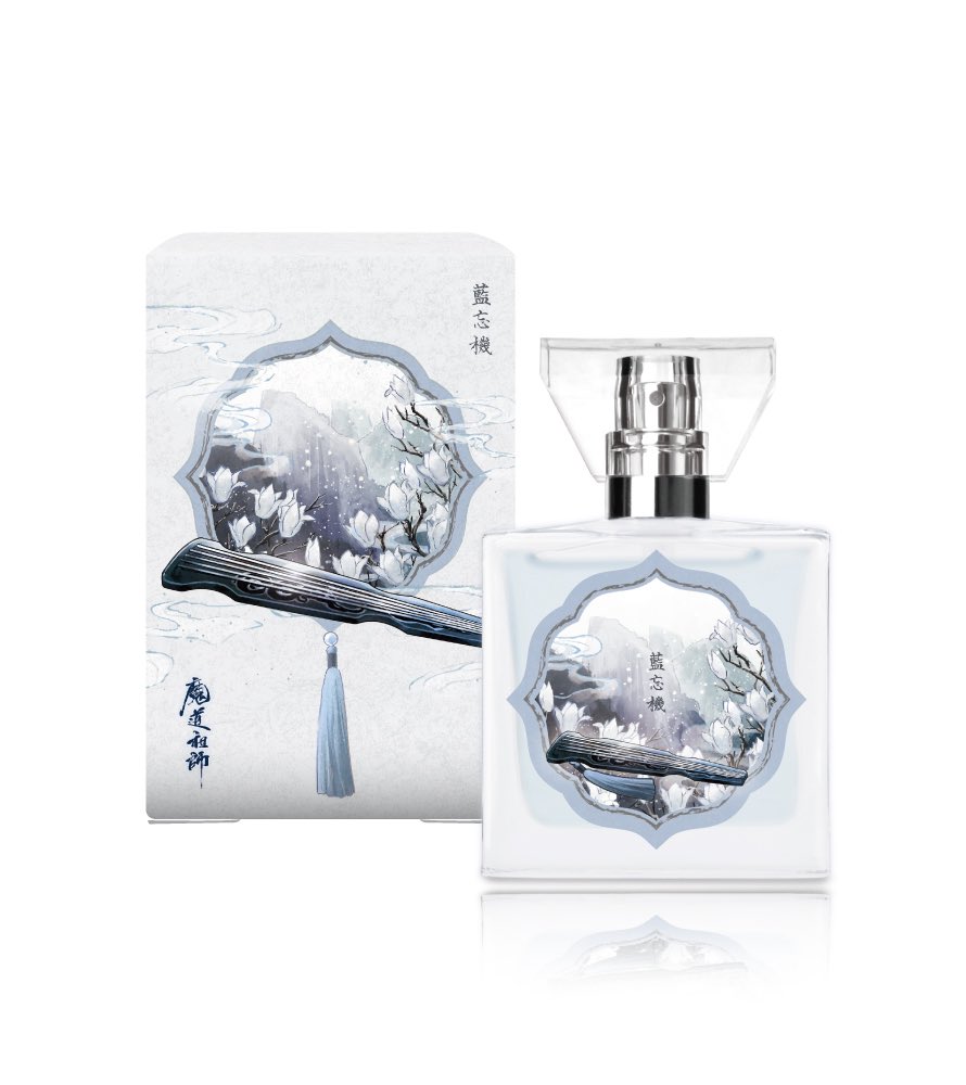 MDZS_malong's tweet photo. 남망기 향수
한때 연주한 사랑스러운 날의 선율이 운명의 인연으로 이끄는 향기. 연한 꽃의 달콤함과 함께 흐르는 피리 소리에 이끌린 순간, 주변을 가득 채운 것은 청아한 백단 향. 수많은 세월을 거쳐, 갈망해 온 사람과 영원히 함께 살아가기 위한 향수 https://t.co/5ov0KZuRai