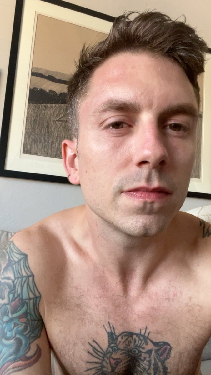 MoveWithMarco's tweet photo. Shaved the stash this afternoon https://t.co/uaQxs3SJKk