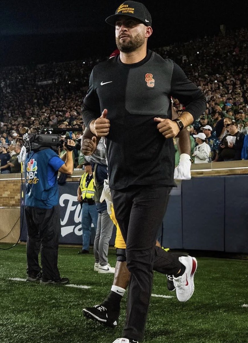 Pete Nakos tweet media