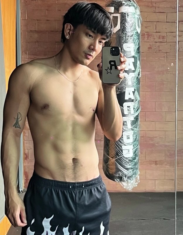 ready na si ralph sa bakbakan today 🤭