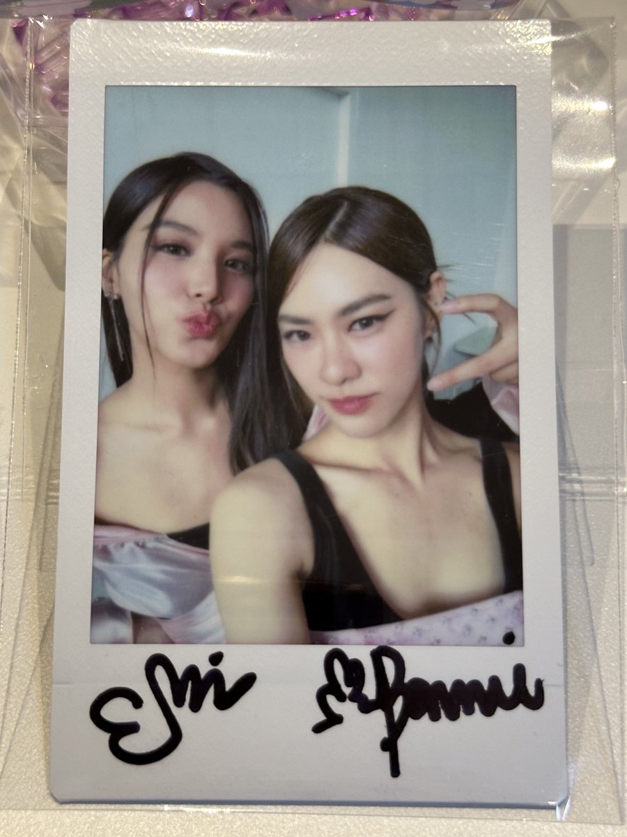 tteevvgit's tweet image. WTS - sell
EmiBonnie Polaroid Sign

#ตลาดนัดgmmtv #EmiBonnie #เอมี่บอนนี่ 
#ตลาดนัดเอมี่บอนนี่