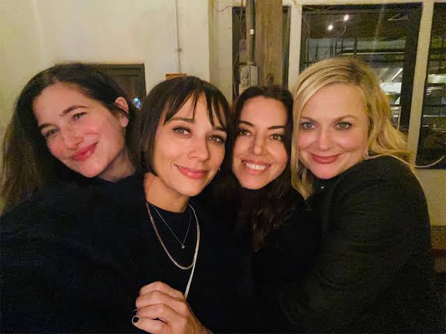 aubrey plaza updates tweet media