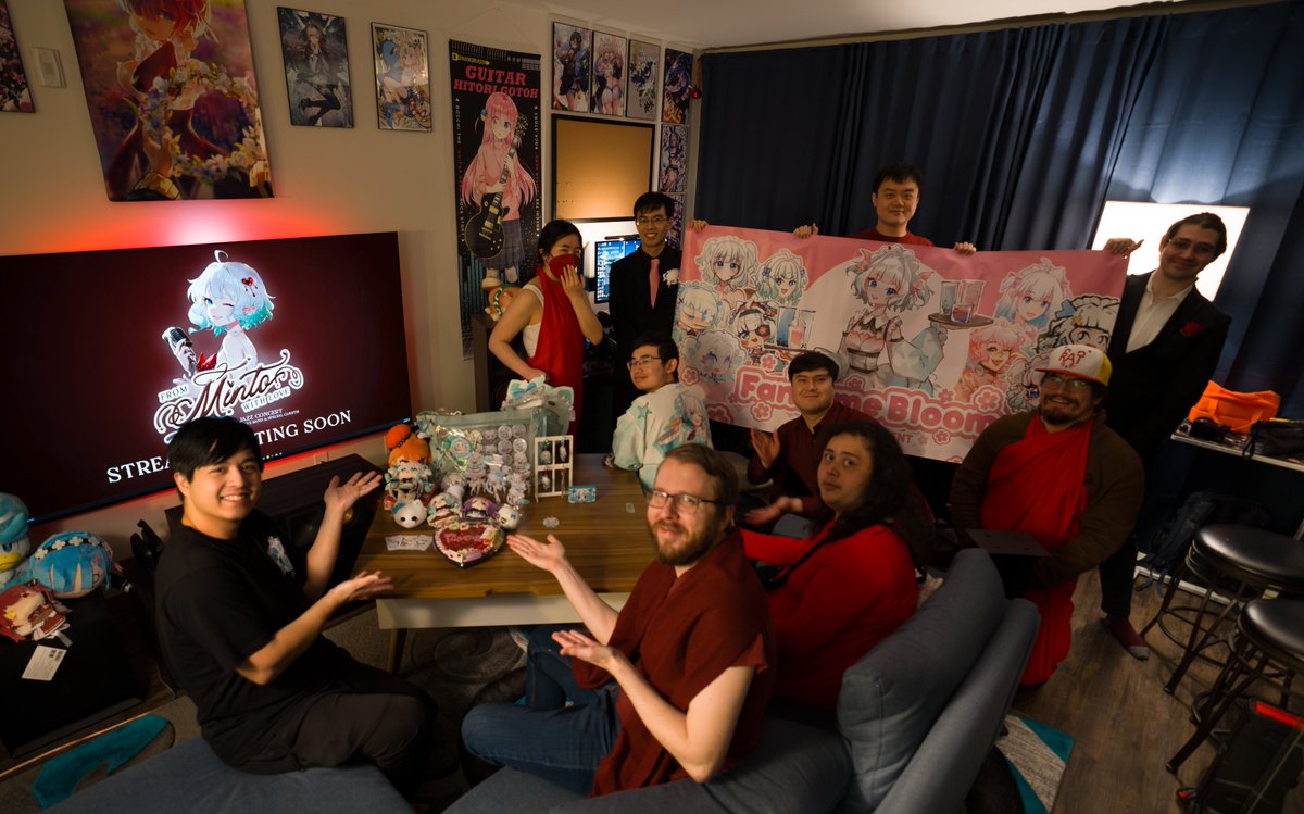 Watch party for Minto!! With a minishrine too~
I'm so excited to see everyone perform and with my favorite fish SABA!!! ;u; 🐟

#FromMintoWithLove #MintFantome