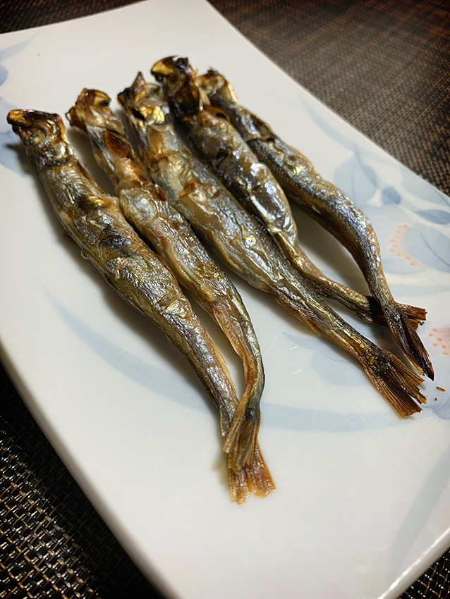 pecobro's tweet image. 遠くは見えるけど
近くは見えない

対象物を遠くに離すと
おぼろげに見える

老眼だ

子供は最も近い存在
だからこそ
見えなかったようだ

子供は近いけど遠い存在
子供も一個の人間

子供が家を出て独立
遠くに離れたから
それが見えた気がする

老眼が進んだようだ

かなりのご無沙汰
昨日はししゃも