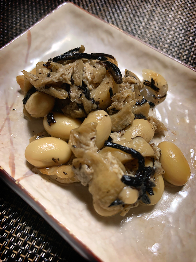 pecobro's tweet image. 遠くは見えるけど
近くは見えない

対象物を遠くに離すと
おぼろげに見える

老眼だ

子供は最も近い存在
だからこそ
見えなかったようだ

子供は近いけど遠い存在
子供も一個の人間

子供が家を出て独立
遠くに離れたから
それが見えた気がする

老眼が進んだようだ

かなりのご無沙汰
昨日はししゃも