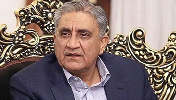 تازہ باخبر ذرائع اور مبینہ  اطلاعات کے مطابق، قمر باجوہ پر اندرونی قاتلانہ حملہ کیا گیا جس میںُ وہ زخمی ہوا ہے

آئ ایس پی آر کہانی کو مختلف رنگ دےکر ہارٹ اٹیک اور باتھ روم کی چوٹوں کا رنگ دے رہا ہے

عاصم منیر اسی ڈر سے فرار ہواہے

آنکھیں کھلی رکھو پاکستانیو

#Pakistan
#پاکستان