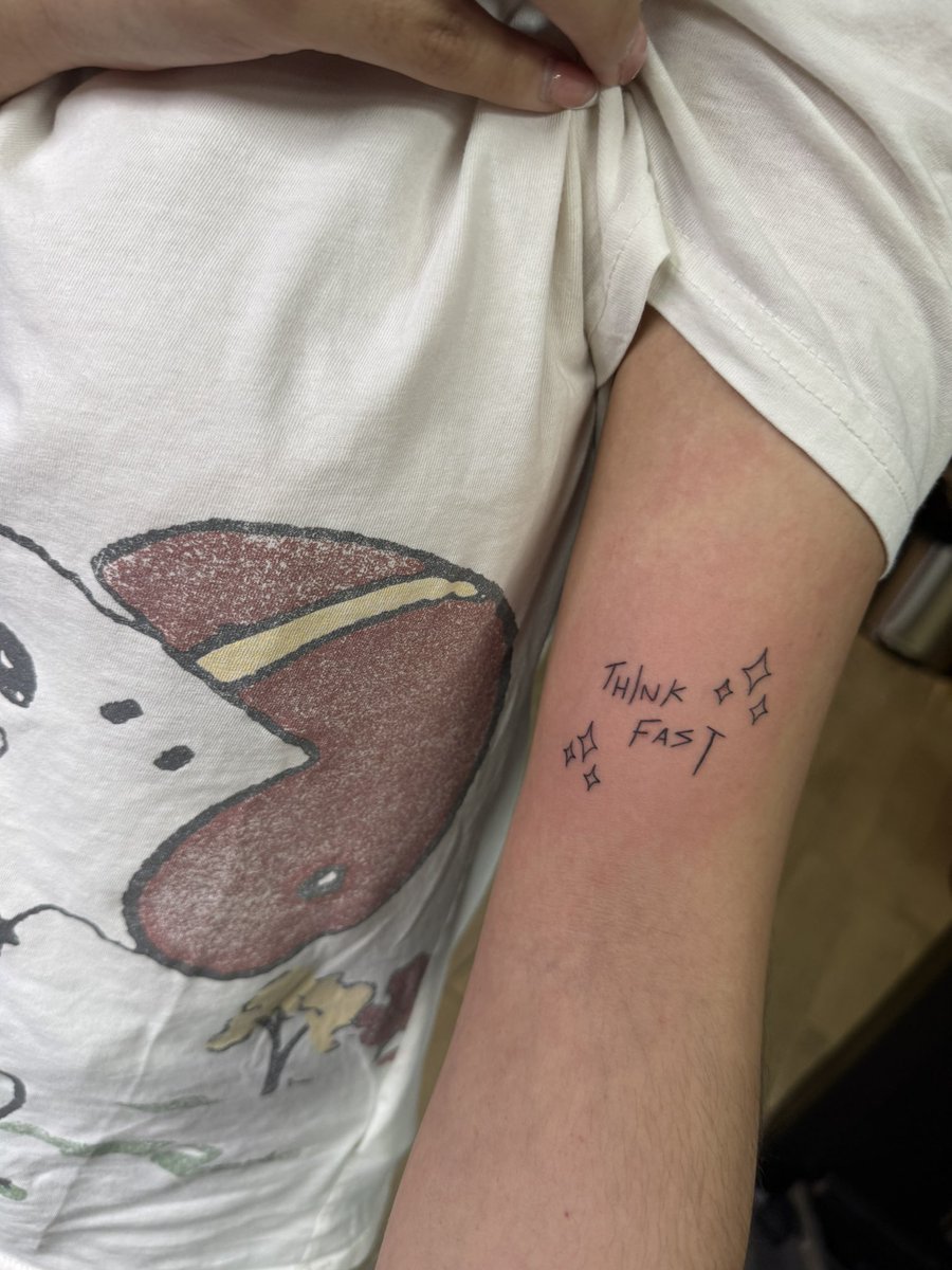 emily ✚ hugged brae tweet media