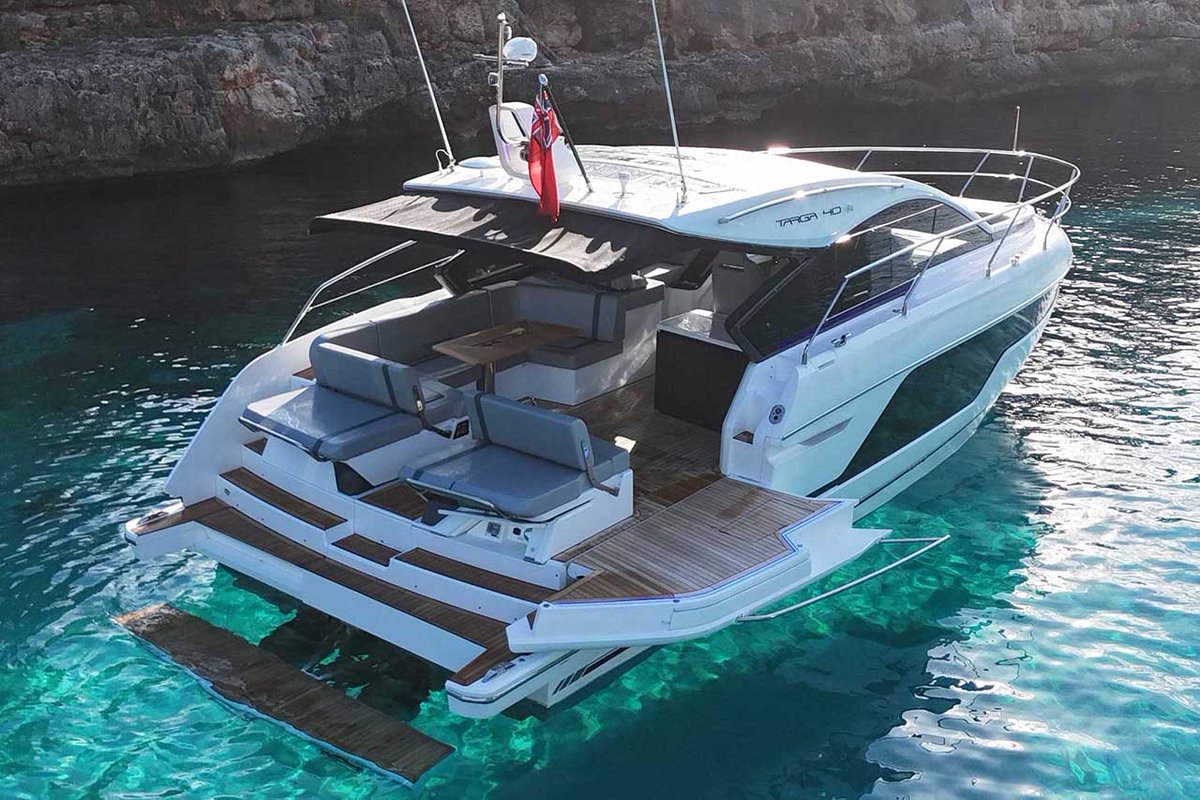 Experience the excitement of the Fairline Targa 40 from Fairline South Coast.
rfr.bz/tc88775
Call 023 8045 6544 or fairline@approvedboats.com
@approvedboats #approvedboats #fairlinetarga40 #targa40 𝗦𝘁𝗮𝘆 𝗶𝗻𝗳𝗼𝗿𝗺𝗲𝗱. 𝗛𝗶𝘁 𝘁𝗵𝗲 𝗳𝗼𝗹𝗹𝗼𝘄 𝗯𝘂𝘁𝘁𝗼𝗻!