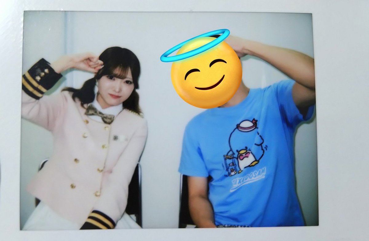 江口紗耶 2shotチェキ ポーズ:オペレッタのコラコラ！ 💛「ありがと