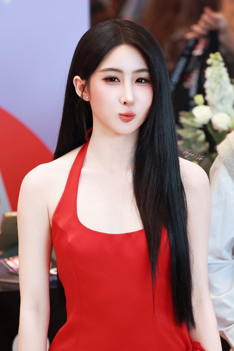 Happy Valentine’s Day, my love. I hope that not only today, but every single day, you’re surrounded by abundant love and happiness from the people who genuinely love and care for you. ❤️
You are such a wonderful blessing, and that’s why you deserve nothing but the very best in