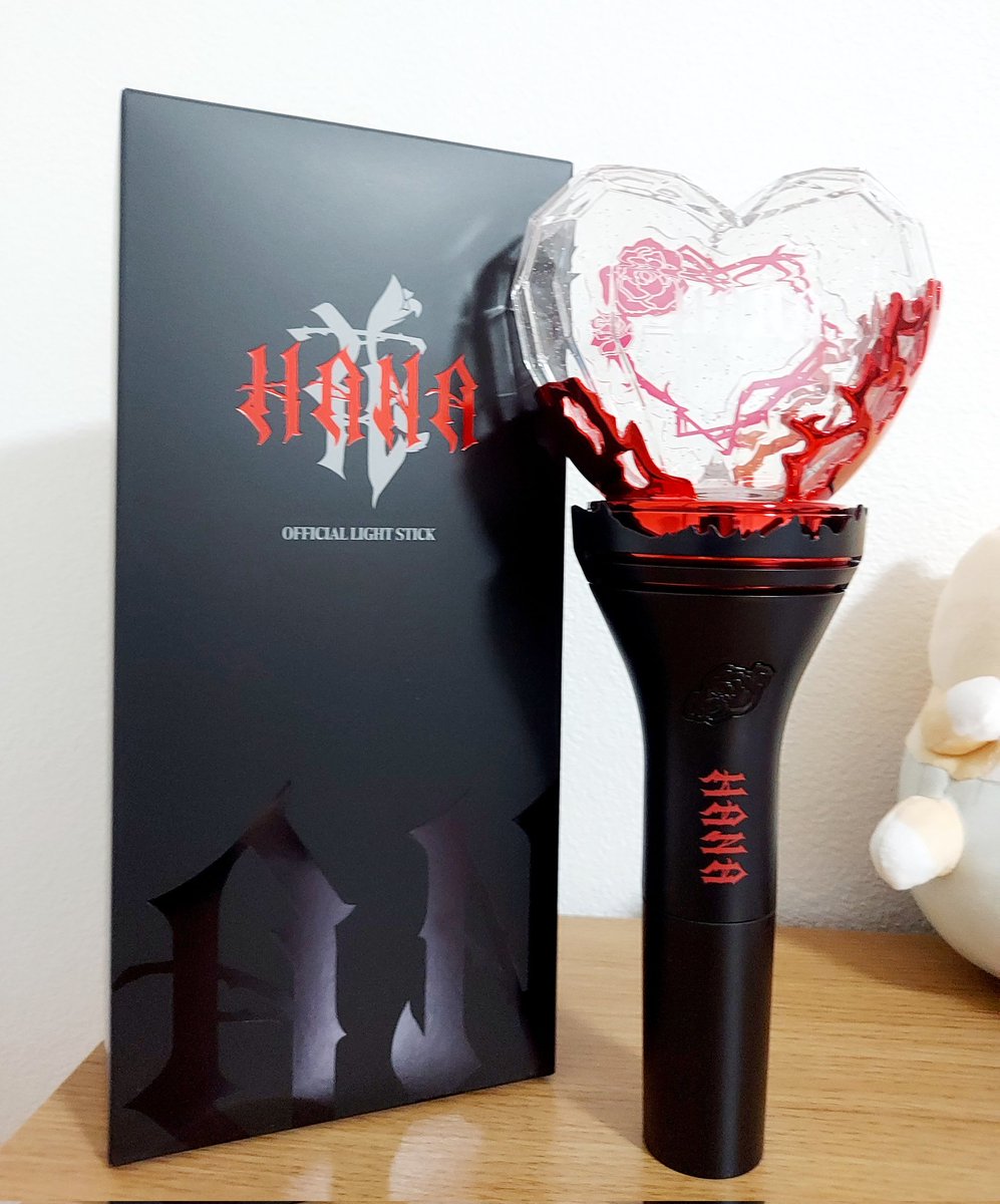 HANAのペンライト届いた🌹✨かわいい！ ライブはことごとく落選してて