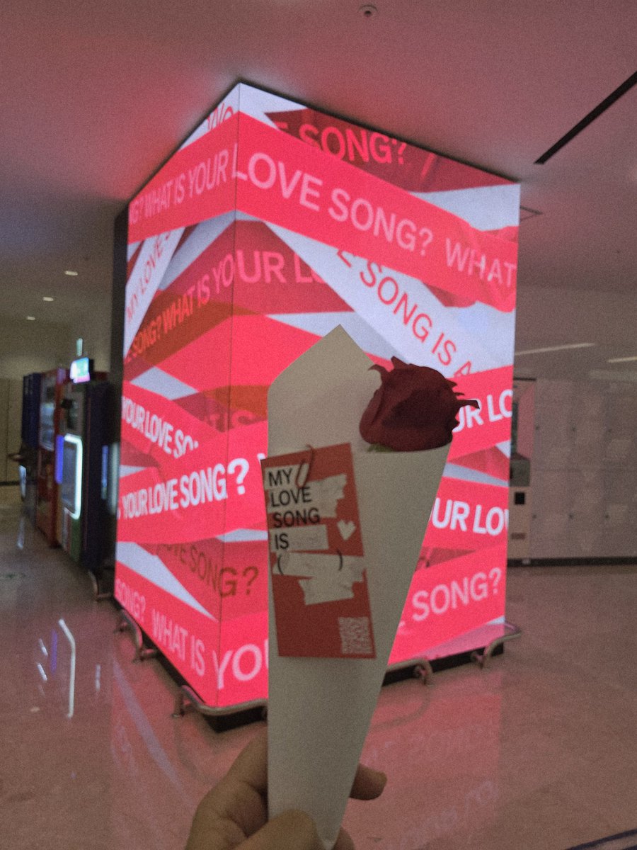 오마이갓.. 코엑스에서도 Rose wall 이벤트 중 🌹❤️
발렌타인데이 딱 하루 장미 선물이라니 ㅠㅠㅠㅠ
아리랑 컨셉부터 프로모까지 사랑 그 자체야

Cr.IHappyJEK