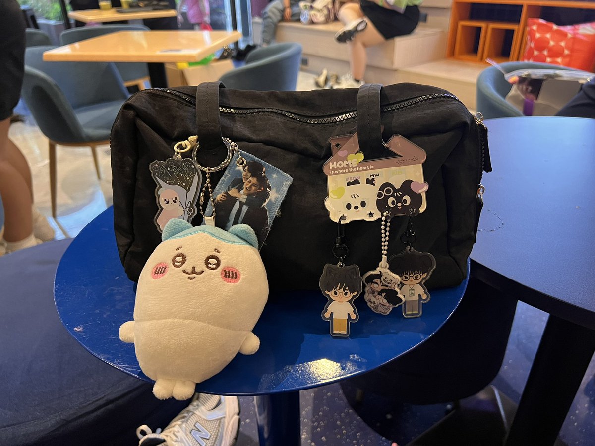 bloomnwoo's tweet image. minwon rivalry 😝💜💚

#MWeltingUnderYourHeat