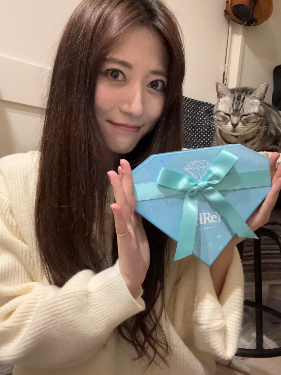 バレンタインデーキッス♡ チョコは借りも〜の〜😘笑 みんな、正直に