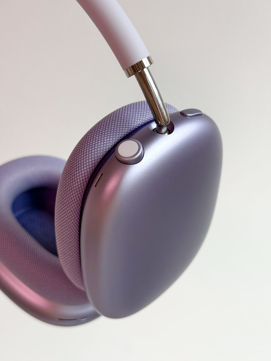 APPLE AIRPODS MAX GIVEAWAY 🎁 

• Follow <a href="/cokodive/">cokodive</a>
• Go to their post to enter!

— worldwide | ends Feb 28th