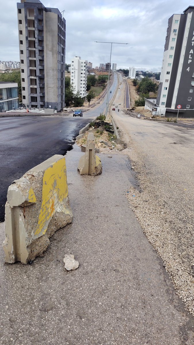 Levodilo's tweet photo. Akif palalı bulvarı rezil olmaya devam mı edecek? @Adana_Bld @avbilaluludag @ZeydanKaralar01 @saricambel https://t.co/xR1yy3zRq4