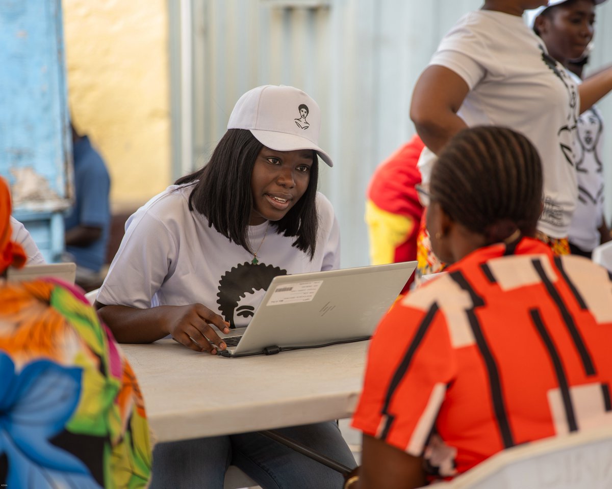 MaryHealthGH's tweet photo. Hundreds of residents joined Mary Health on Friday for our free health screening. We’re providing check-ups for blood pressure, sugar levels, and more to keep the Osu community thriving. 🇬🇭💪

Catch us for Day 2!

#MaryHealth #Accra #HealthIsWealth #Osu https://t.co/uKlqFxcfAe