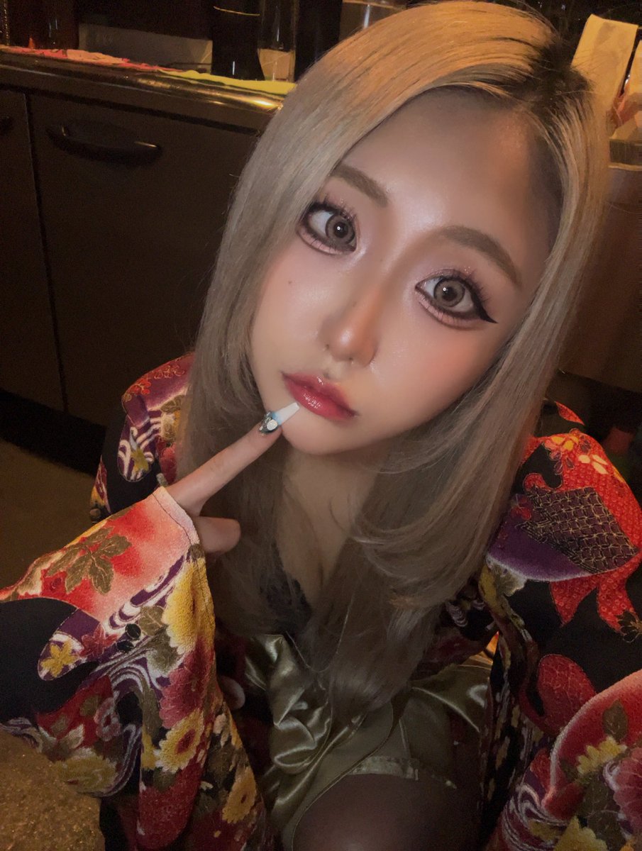 バレンタイン🧸🤎🍫

最近の自撮りまとめ^_^🎶