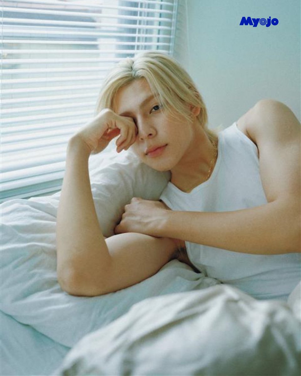 ＼Myojo 4月号ピックアップ⛄️／

2/20（金）発売のMyojo 4月号では、
❄━━━━━━━━━━━━━━❄
　大好評連載 
　“ 24 hours with Snow Man  
  　9つの時間 ” に
　 #ラウール が登場！ 
❄━━━━━━━━━━━━━━❄

#SnowMan が過ごす24時間のとあるシーンを、少しずつ切り取る連載。