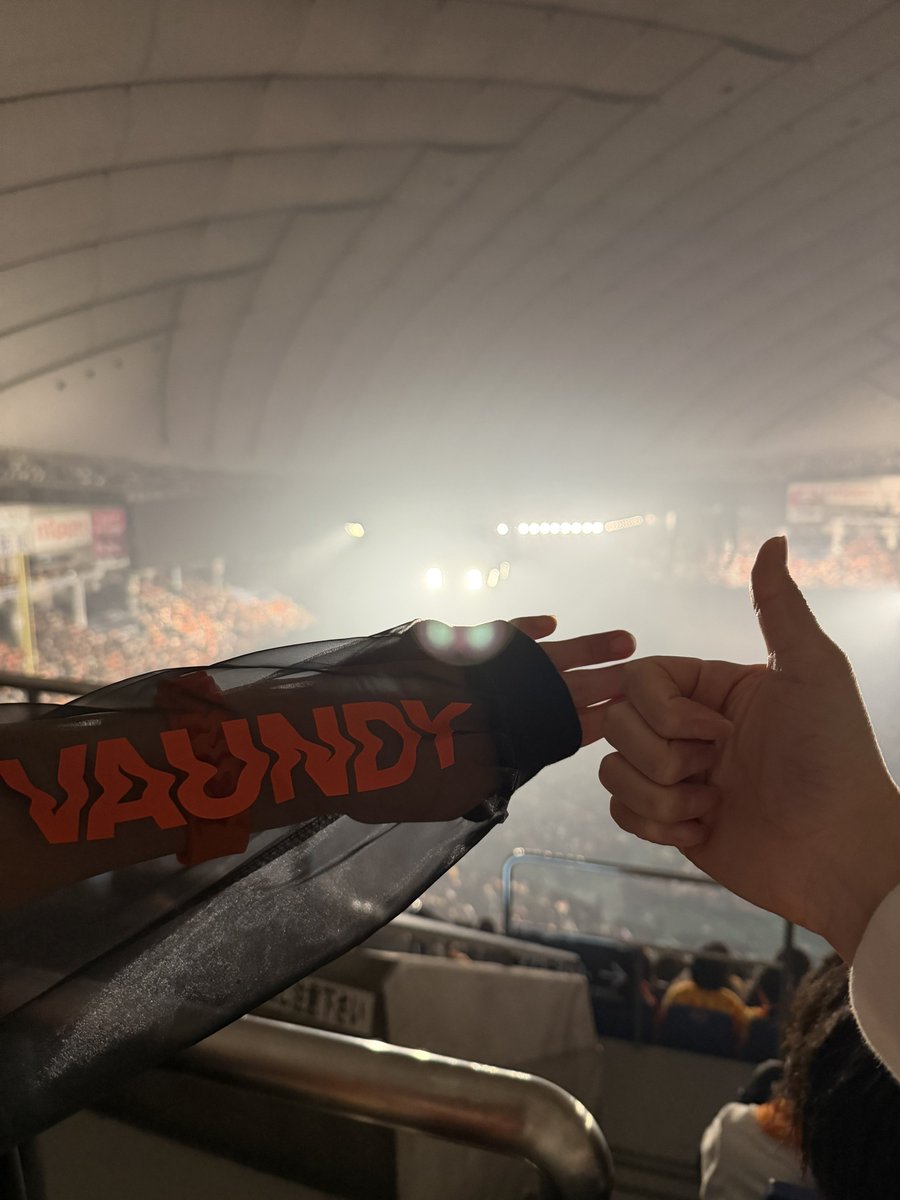 よよよ tweet media