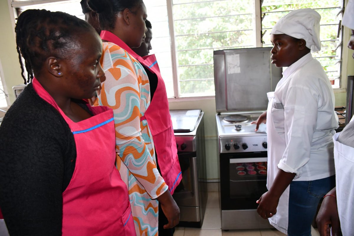 ChebetThee_'s tweet photo. A shared home should mean shared effort. Equal participation turns chores into collaboration and builds deeper connection. #HowICare https://t.co/foC9myQ0rz