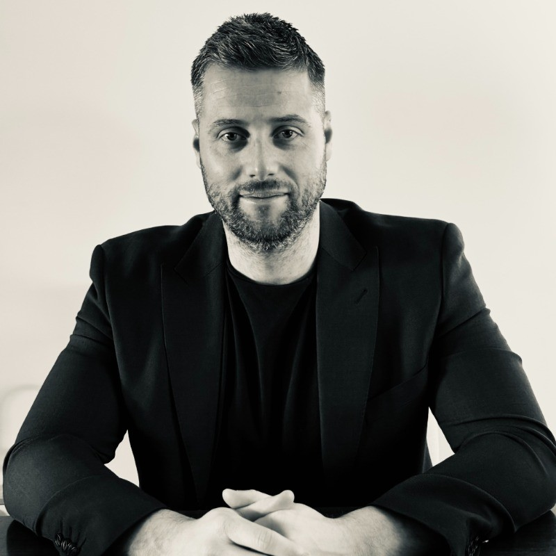 IBVMCHAIN's tweet image. IBVM is proud to announce Paul Barrett joining our ecosystem 🚀

With a strong background as Chairman &amp;amp; CEO of X-WRK GROUP and CEO of Pegasus Capital, Paul adds significant strength in corporate strategy, commercialisation, and growth initiatives 📈

His leadership and market…