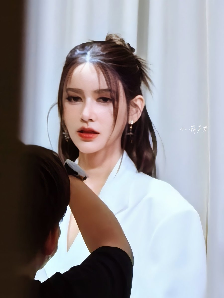 one of my favorite looks✨🖤

cr: <a href="/XIAOHULUJUN/">小葫芦君爱葫芦🌙🌙</a> 

#iceamena #starbloom