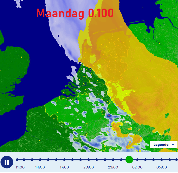 Zondagavond rond 17.00 komt de sneeuw onderin Nederland ons land binnen, langzaam aan veranderd NL in een wit sneeuwfestijn zie de loop op de foto's of klik op de link, om het zelf te zien.  #sneeuw #zondag #maandag  🌨️☃️🌨️buienradar.nl/nederland/neer…