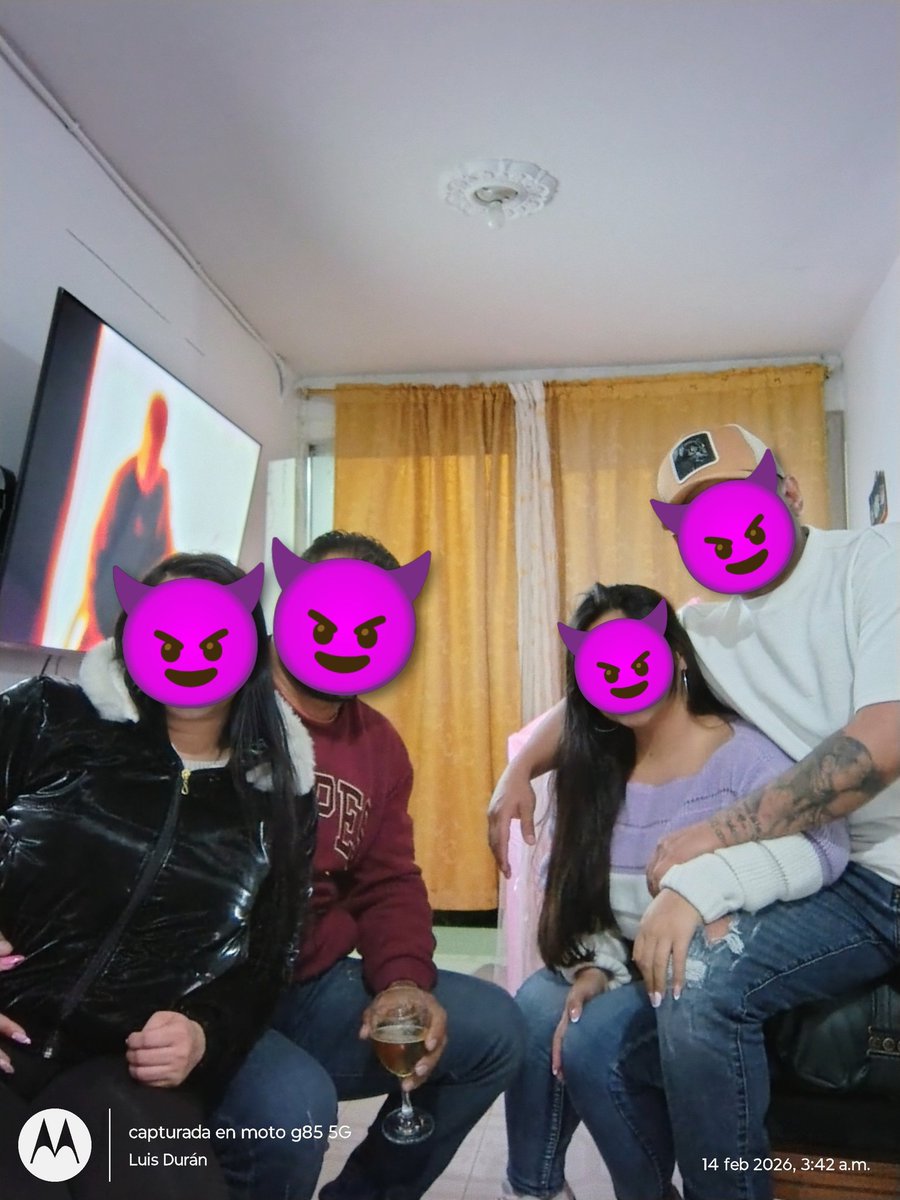 pareja swinger Medellín. tweet media