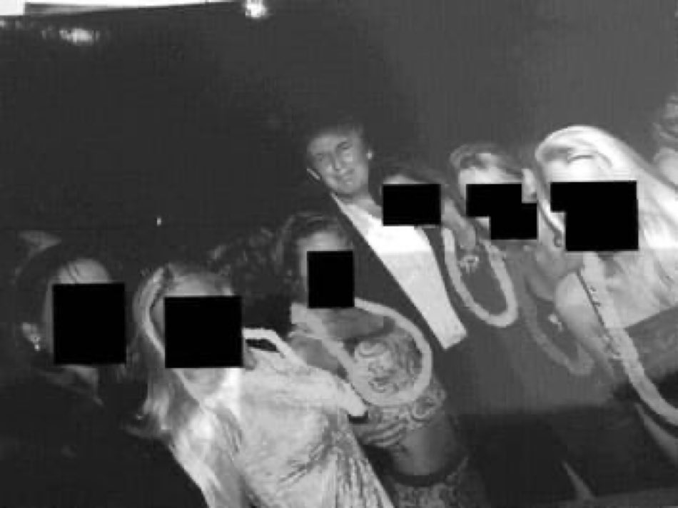 LiddleSavages's tweet photo. What a Pedo POTUS looks like… 

#PedoPOTUS 
#TrumpEpsteinFiles 

RELEASE THE FULL EPSTEIN FILES https://t.co/oCGcbqRUo9