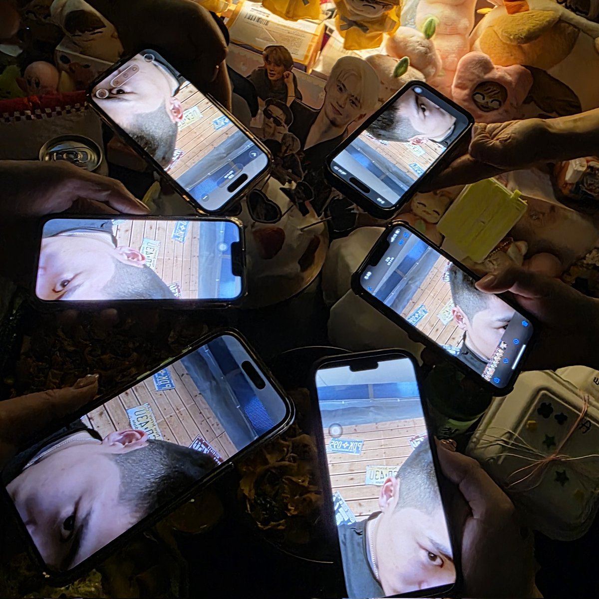 재현없는 생일파뤼
정윤오, 전역을 명 받았습니다!!!!!! 
D-78🍑💓
#TimelesslyWithJaehyun
#재현이생일이다_복숭아커밍쑨