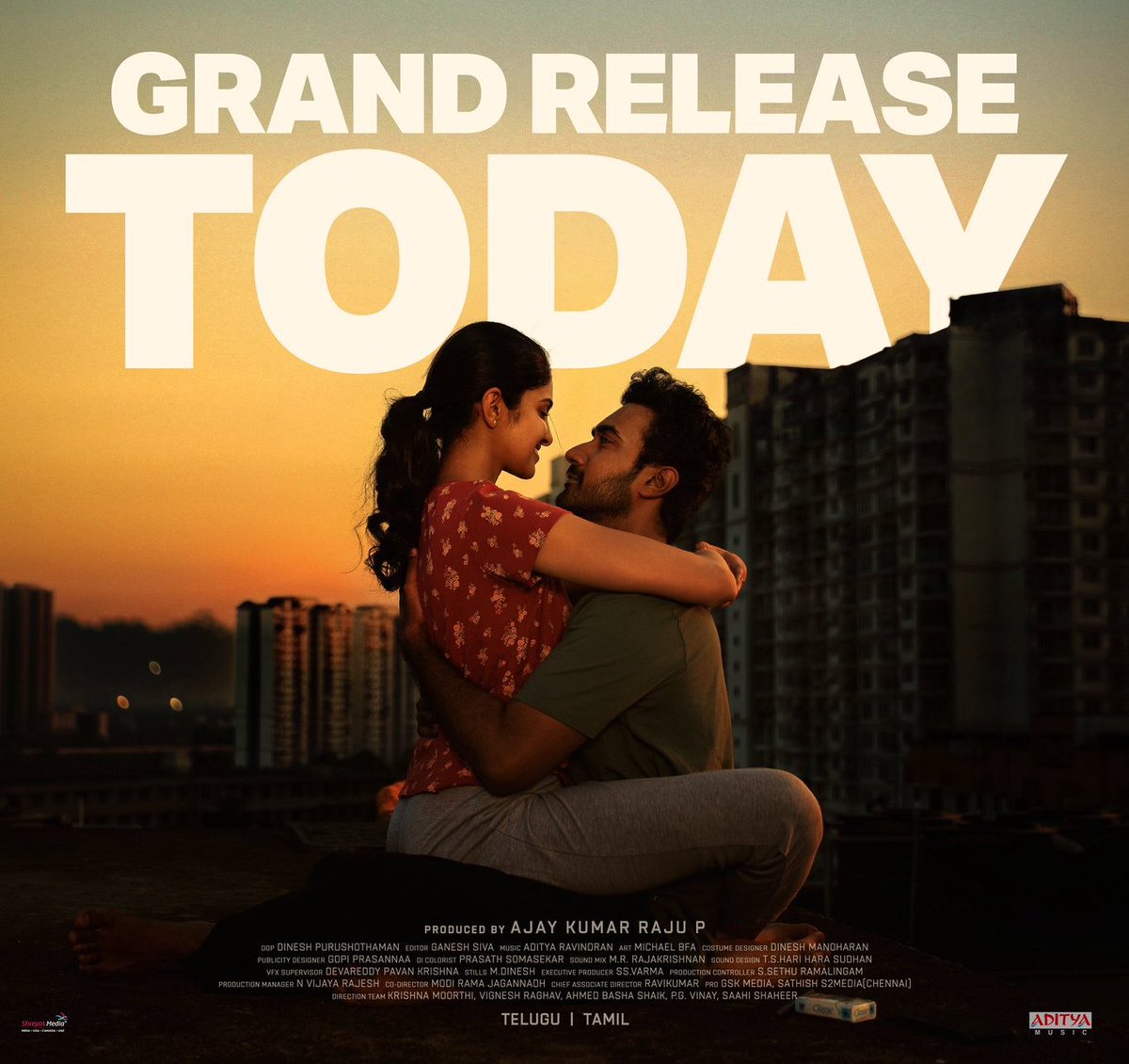 💥💥 25 Tickets Giveaway 💥💥
•Only for followers
•RT must
•1 ticket per person
•Comment your preferred theatre &amp; show time

Hurry up and participate 🎟️
#CoupleFriendly