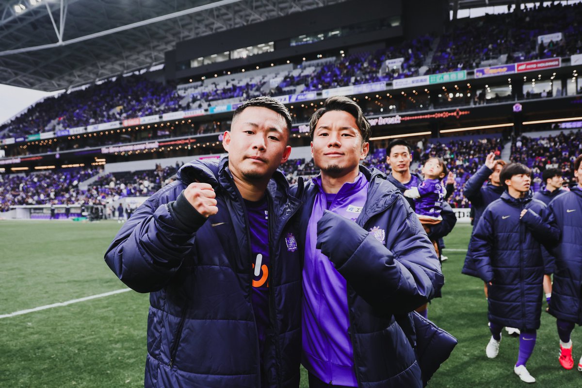 sanfrecce_SFC's tweet photo. 勝利の笑顔をお届け😆📸

#sanfrecce #NEWVIOLET #Jリーグ #超熱狂大万博 https://t.co/XAfhqGjM1t