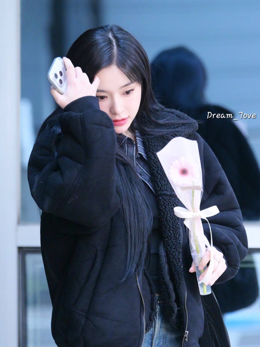 260214 가현 Love Letter 팬싸 퇴근
#가현 #gahyun #드림캐쳐 #Dreamcatcher
우리 아기 여우🦊 수고했어 🥹🥹