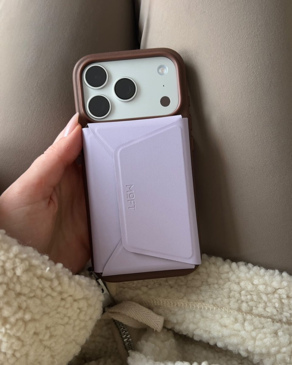 JpMoft's tweet image. Happy Valentine’s Day 🍫

カカオブラウン × ラベンダー。
甘すぎない、ちょうどいいバレンタイン。

大切な人へ。
そして、がんばる自分にもチョコを。
🔗x.gd/y9LgK7
#MOFT #ハッピーバレンタイン  #ValentinesDay