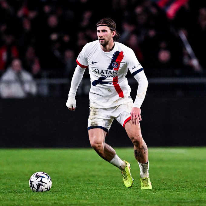 jaamsred's tweet image. Bournemouth c’est des vrais arnaqueurs, rendez l’argent 🤣