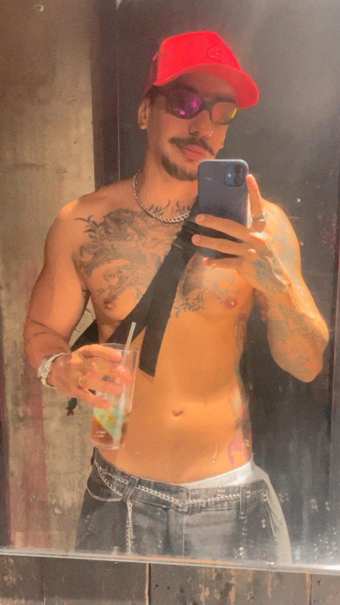 O que sobrou de uma sexta de carnaval. 
Zero qualidade kkkk