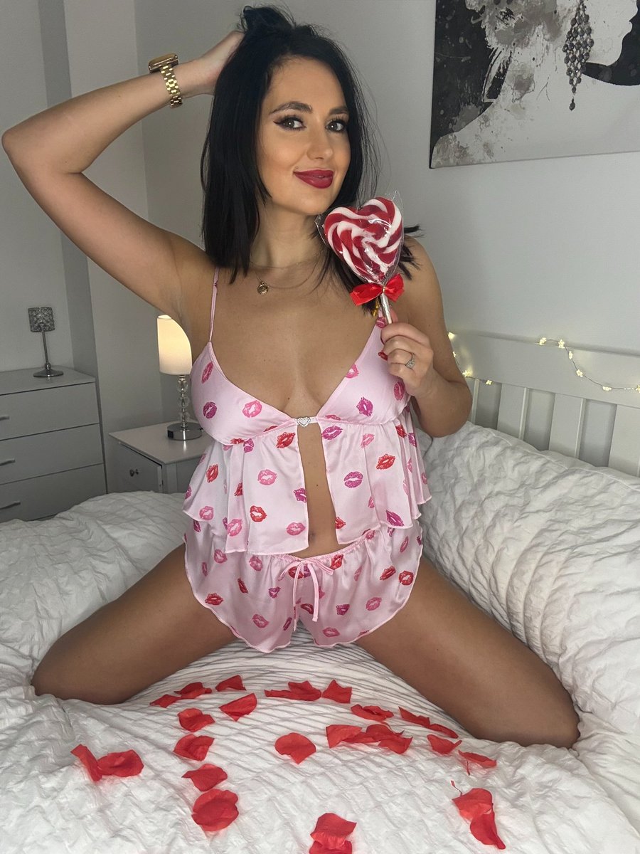 MsBonniemodel's tweet photo. Be my valentines 💝💌🌹🏹💋

https://t.co/feKMtyD9QT https://t.co/2aTgTYVA3u