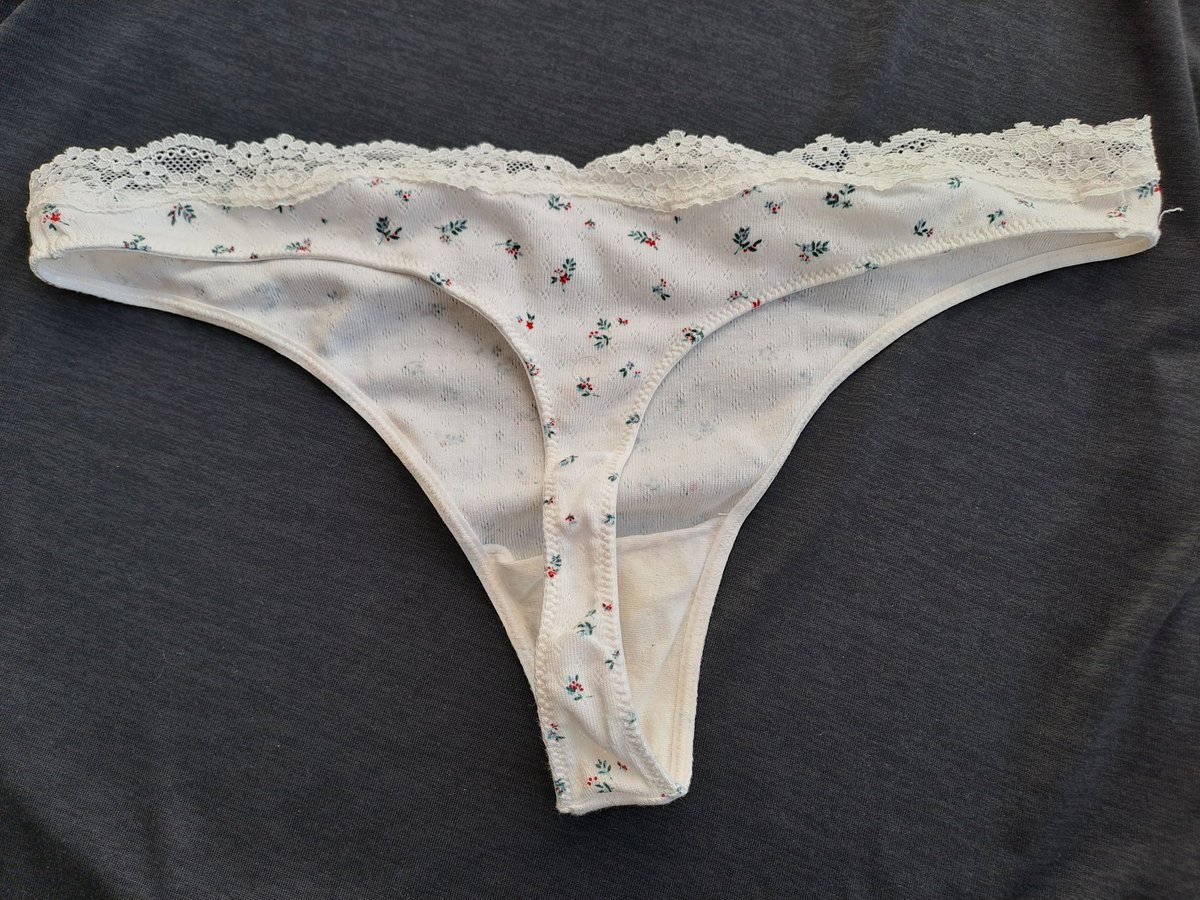 Mark30704629's tweet photo. Sweaty gym thong 🏃🏻���♀️🥵 https://t.co/cMdQVA0X6h